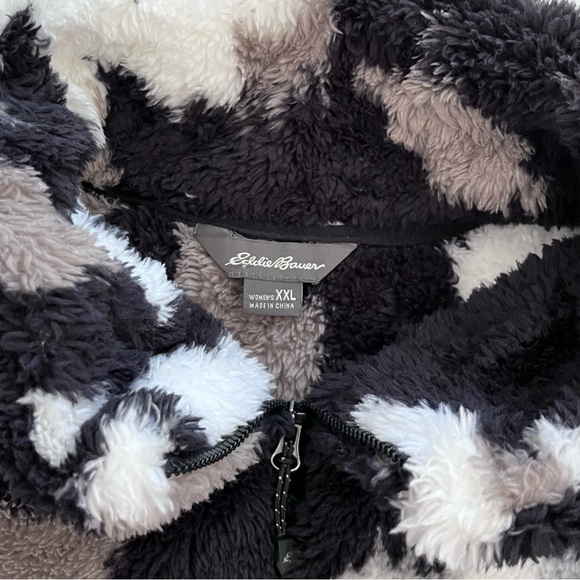 Eddie Bauer | NWT ✨ Black Camo 1/4 Zip Mock Neck Plush Sherpa Pullover - Picture 7 of 8